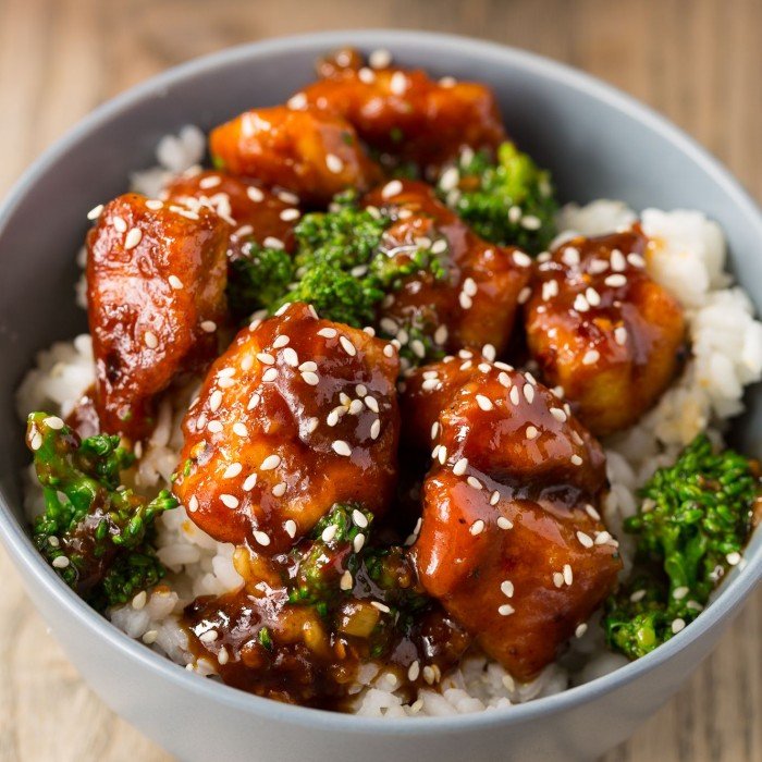 Wok-fired Chinese chicken with rice